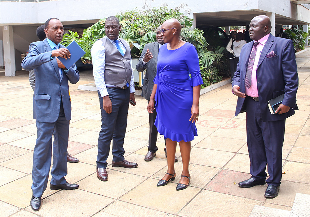 SRC Vice-Chair, Dr. Gilda Odera (2nd R)when she visited the university. She is with DVC-IAE  Prof. Paul Wambua(L), DVC-ARS Prof. Maurice Amutabi (R). Dr. Odera who led a delegation of commissioners later met all members of staff.